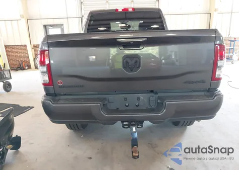 2022 Ram 2500 Big Horn 4X4 6'4 Box z USA, uszkodzony, nr VIN 3C6UR5DJ8NG263368